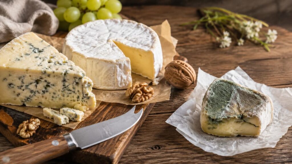 Fromage moisi : peut-on encore le manger