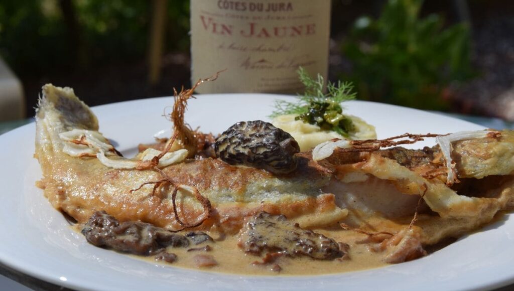 truite au vin jaune et aux morilles